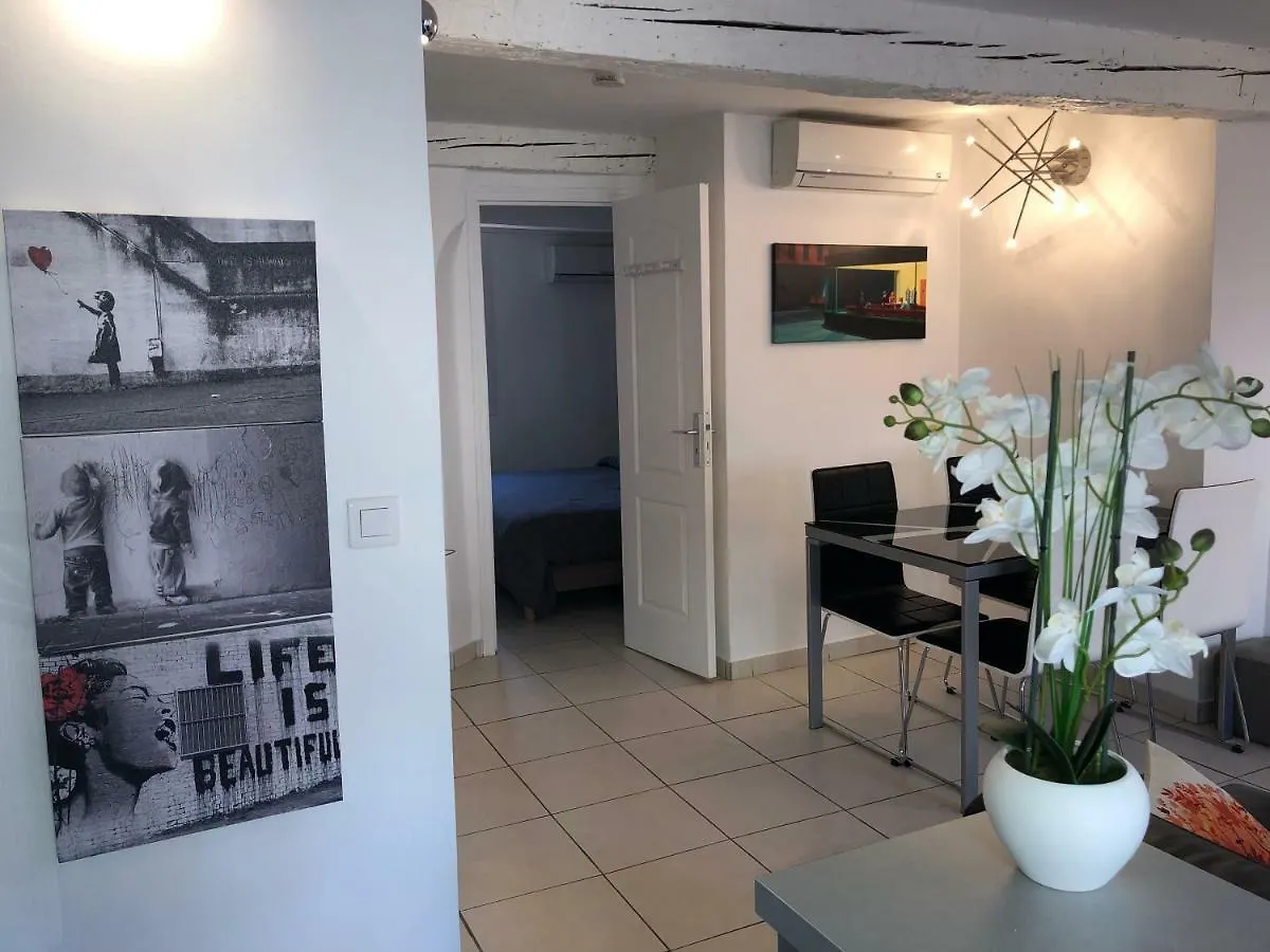 Apartament A Deux Pas Du Palais Des Festivals , Deux Pieces Dans Le Bas Du Quartier Historique Du Suquet A Cannes 0*,  Francja