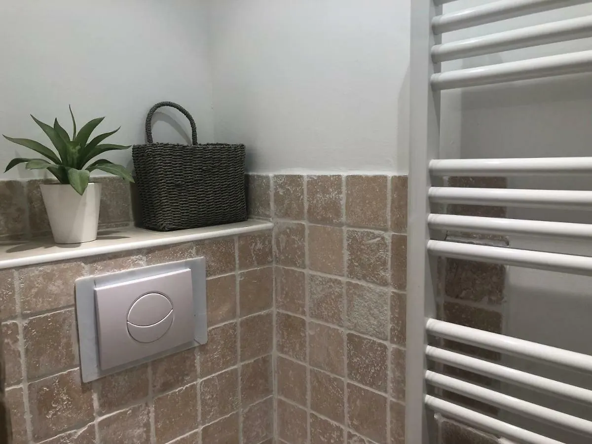 Apartament A Deux Pas Du Palais Des Festivals , Deux Pieces Dans Le Bas Du Quartier Historique Du Suquet A Cannes Francja