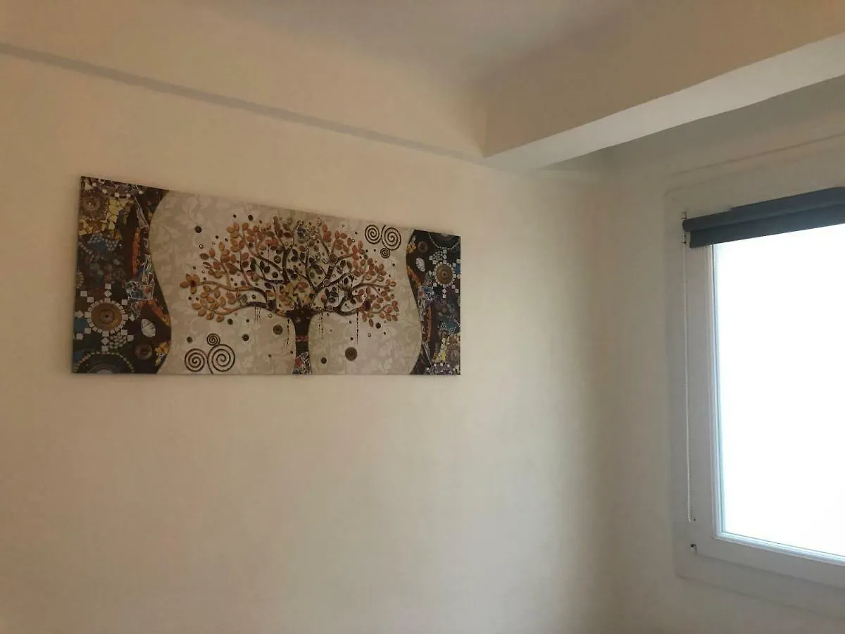 A Deux Pas Du Palais Des Festivals , Deux Pieces Dans Le Bas Du Quartier Historique Du Suquet A Cannes Lägenhet